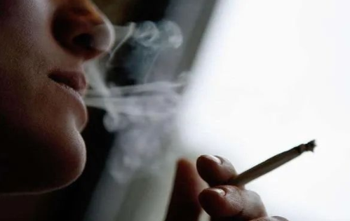 親子鑒定結果記錄：在復雜的婚姻關系中悄然升溫的親子鑒定