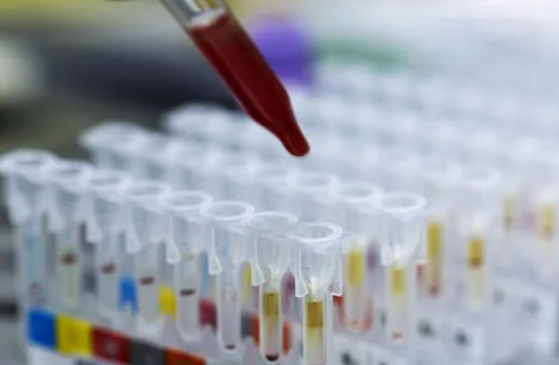 女方網(wǎng)友：父子倆血型一樣親子鑒定就是親生的嗎？